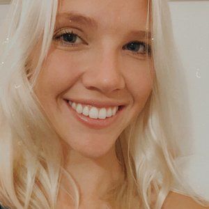 Nicole :)